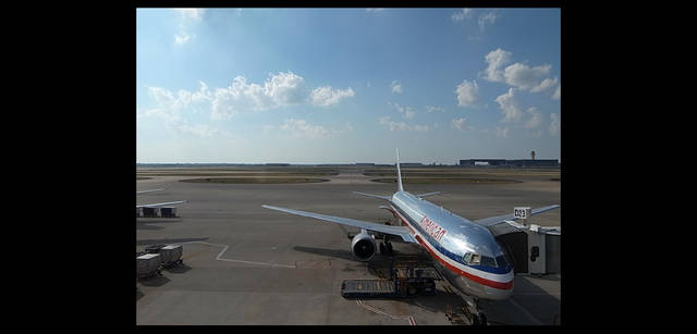 <strong>谷尻 誠 × リコーGR DIGITAL III</strong>｜「ダラスにて、トランジット。ほんとは降りてみたい美術館があったのですが…」