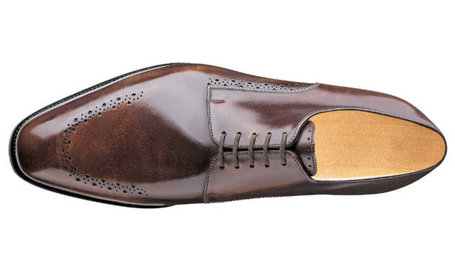 <strong>J.M. Weston│ジェイエムウエストン</strong>　クラリッジコレクション「477 ダービー」 10万9200円　素材（カラー）｜ボックスカーフ（ブラック）、ボカルーボックスカーフ（バーガンディ）