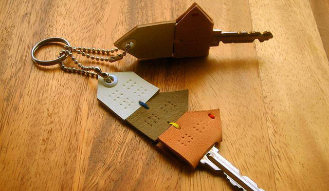 <strong>PASS THE BATON GALLERY</strong>　「Handmade/Readymade #1 “Geometrical House”」展　靴ブランド「nir」　after