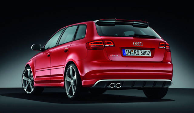 <strong>Audi RS3 Sportback｜アウディ RS3 スポーツバック</strong>