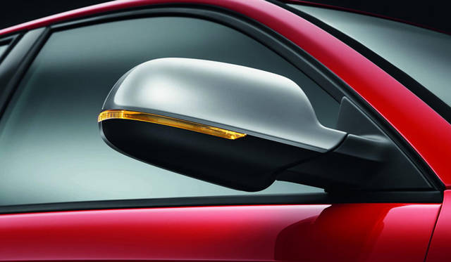 <strong>Audi RS3 Sportback｜アウディ RS3 スポーツバック</strong>