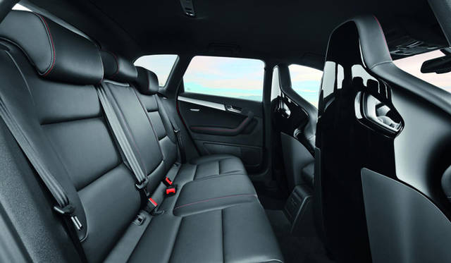 <strong>Audi RS3 Sportback｜アウディ RS3 スポーツバック</strong>