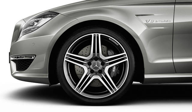 <strong>Mercedes-Benz｜メルセデス・ベンツ CLS 63 AMG</strong>
