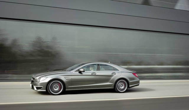 <strong>Mercedes-Benz｜メルセデス・ベンツ CLS 63 AMG</strong>