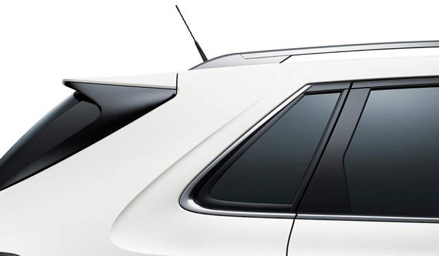 <strong>SAAB｜サーブ 9-4X</strong>