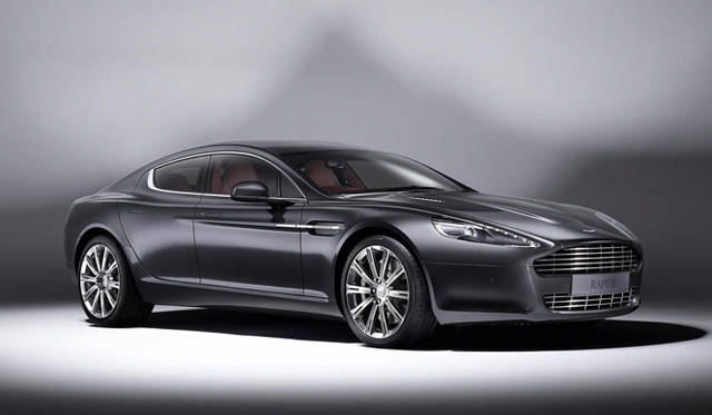 <strong>ASTON MARTIN RAPIDE luxe｜アストンマーティン ラピード リュクス エディション</strong>