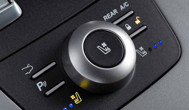 <strong>ASTON MARTIN RAPIDE luxe｜アストンマーティン ラピード リュクス エディション</strong>