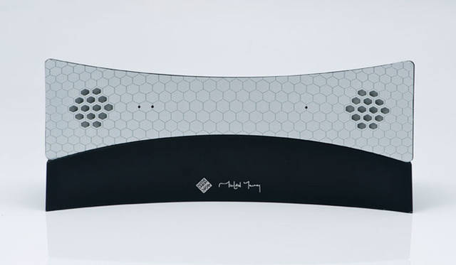 <strong>FOCAL｜フォーカルポイントコンピュータ</strong>　ハンドセット 「Moshi Moshi 04」　ブラック / シルバー