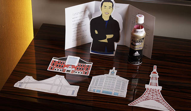 <strong>コンラッド東京 ランニングプラン “Conrad Stay, Run & Eat supported by adidas”</strong><br>adidas契約アドバイザリー 中野ジェームズ修一氏の監修による「RUN&CARE」のDVDや、氏が設定したランニングコースのパンフレットが客室に用意されている。