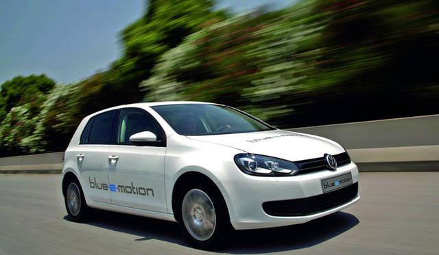 <strong>Volkswagen GOLF blue e-motion｜フォルクスワーゲン ゴルフ ブルー e モーション</strong>