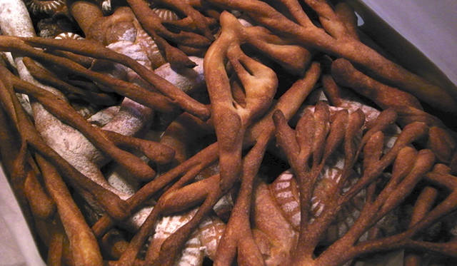 <strong>Twiggy 20th anniversary</strong>　パンはすべてツイギー（小枝）を模した形状に焼き上げられた。