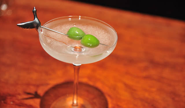 <strong>GREY GOOSE｜グレイグース</strong>　「GREY GOOSE Martini」グレイグースを使ったマティーニ。スタンダードカクテルの定番。シェイクで作ったもの。