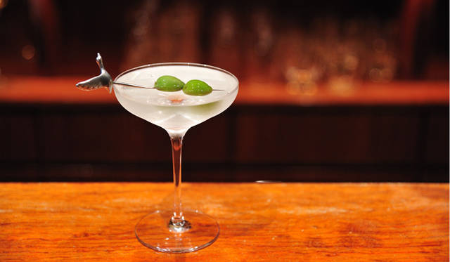 <strong>GREY GOOSE｜グレイグース</strong>　「GREY GOOSE Martini」グレイグースを使ったマティーニ。スタンダードカクテルの定番。シェイクで作ったもの。