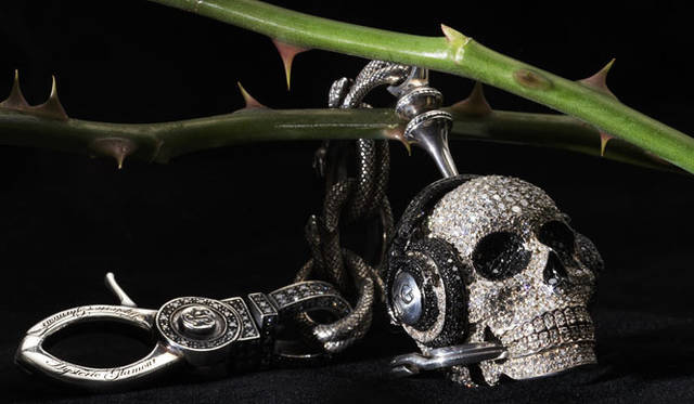 <strong>Hysteric Glamour × Trygod</strong>　「Trygod for Hysteric Glamour」 ヘッドフォンスカルキーチェーン441万円（シルバー925、ダイヤ、ブラックダイヤ）