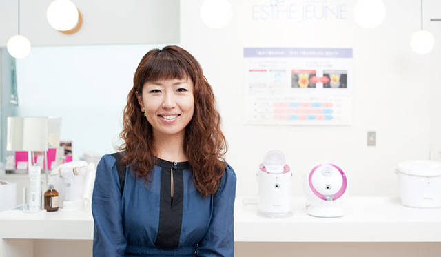 <strong>パナソニック 大田馨子×小林ひろ美 対談</strong>　パナソニック電工 株式会社 ビューティ・ライフ事業部 商品企画グループ 課長 大田馨子さん