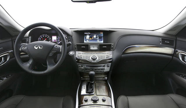 <strong>Infiniti M35h｜インフィニティ M35h</strong>
