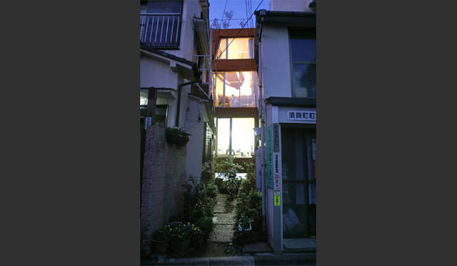 <strong>特集｜OPENERS的ニッポンの女性建築家　貝島桃代</strong>　ハウス＆アトリエ・ワン (2005年)