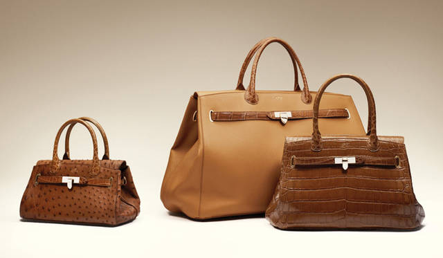 <strong>Asprey｜アスプレイ</strong>　バッグコレクションより。選び抜かれたプレシャススキンが使用されている。