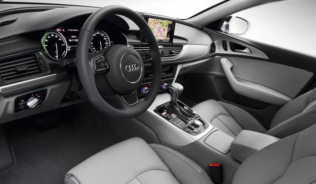 <strong>Audi A6 Hybrid｜アウディ A6 ハイブリッド</strong>