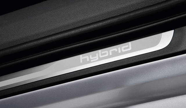 <strong>Audi A6 Hybrid｜アウディ A6 ハイブリッド</strong>