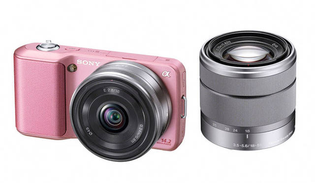<strong>Sony｜ソニー</strong>　レンズ交換式デジタル一眼カメラ 「NEX-3」 （ピンク） ダブルレンズキット「NEX-3D」（E 16mm F2.8, E 18-55mm F3.5-5.6 OSS）