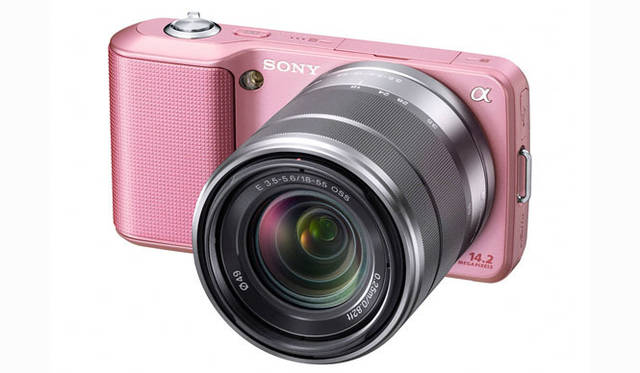 <strong>Sony｜ソニー</strong>　レンズ交換式デジタル一眼カメラ 「NEX-3」 （ピンク）