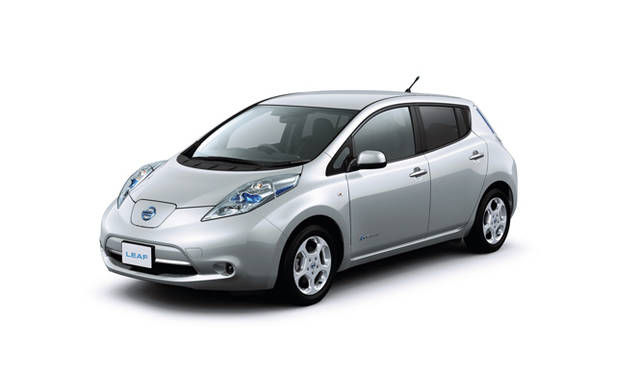 <strong>日産 リーフ｜NISSAN LEAF</strong>　ボディカラー、ブリリアントシルバー。