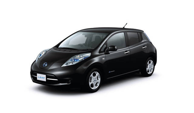 <strong>日産 リーフ｜NISSAN LEAF</strong>　ボディカラー、スーパーブラック。