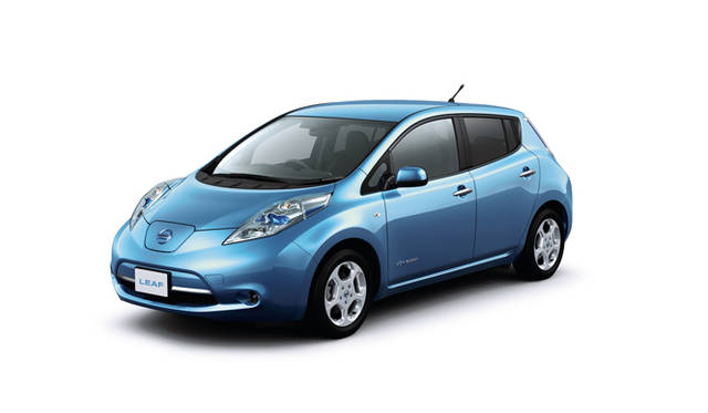 <strong>日産 リーフ｜NISSAN LEAF</strong>　ボディカラー、アクアブルー。
