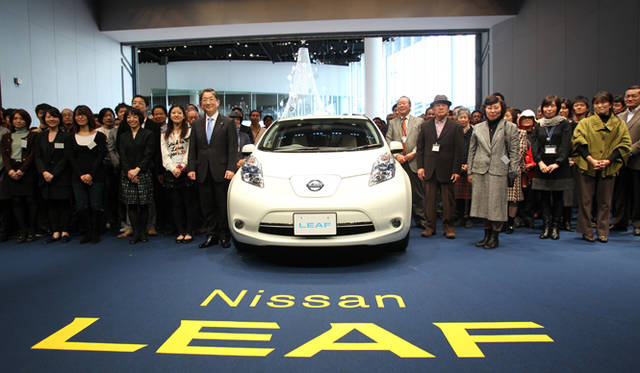 <strong>日産 リーフ｜NISSAN LEAF</strong>