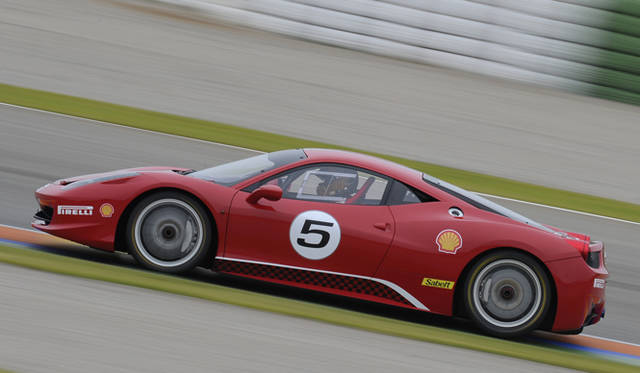 <strong>Ferrari 458 challenge｜フェラーリ 458 チャレンジ</strong>