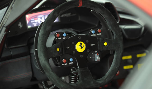 <strong>Ferrari 458 challenge｜フェラーリ 458 チャレンジ</strong>
