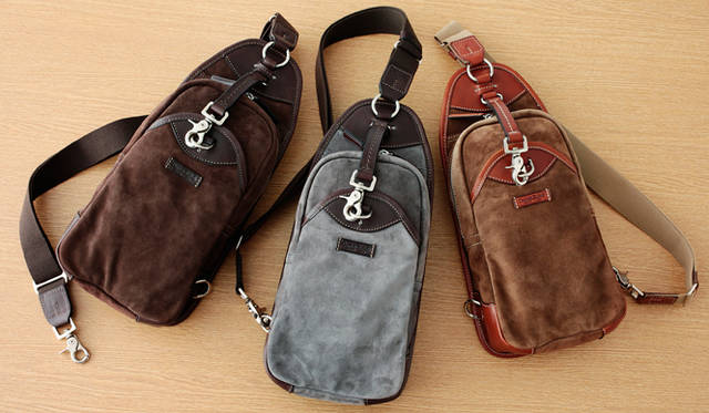 <strong>Daniel&Bob｜ダニエル＆ボブ</strong>　PIPPO VELOUR（H 180×W 400×D 80 mm） 各5万5650円