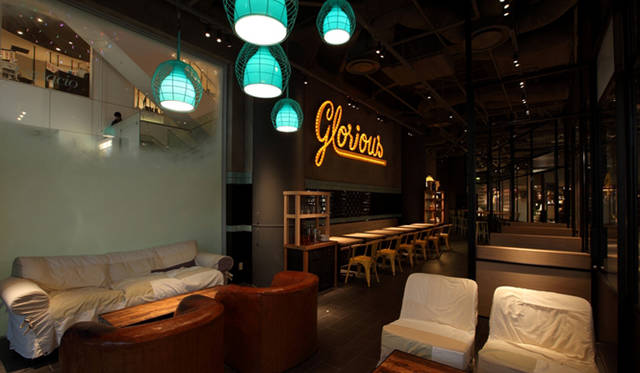 <strong>DIESEL SHIBUYA｜ディーゼル シブヤ</strong>　1F｜Glorious Chain Café