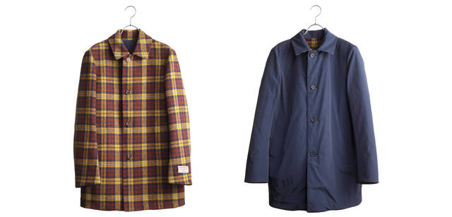 <strong>Scottish mode for men｜</strong>　ネイビーのナイロンとリバーシブル仕様になっているハリスツイードのコート 5万7750円（トゥモローランド）