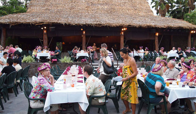 <strong>癒しの力“マナ”のみなぎるビッグアイランドへ</strong>　ルアウショー