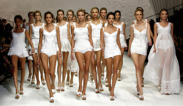 <strong>DOLCE&GABBANA｜ドルチェ＆ガッバーナ　2011年春夏コレクション</strong>