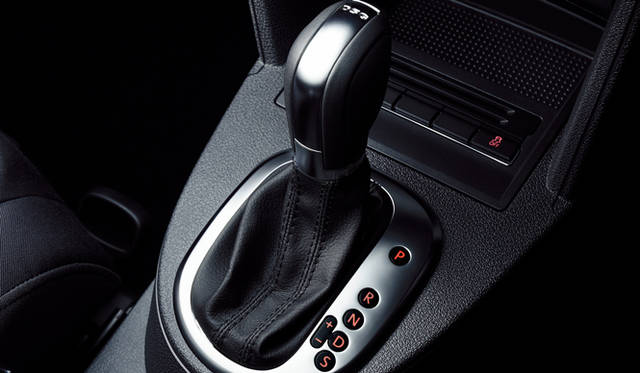 <strong>Volkswagen Golf Touran｜フォルクスワーゲン ゴルフ トゥーラン</strong>　7速DSGトランスミッション ギヤセレクター