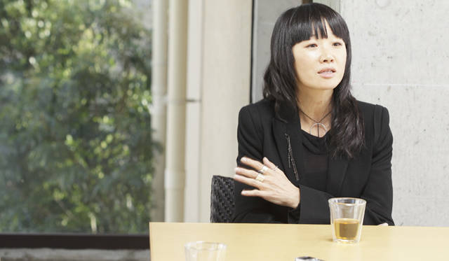 <strong>Twiggy松浦美穂×THREE Rie OMOTO　スペシャル対談（前編）</strong>　「二十歳を超えたら、歳なんてナンバーでしかないですから」（Rie OMOTO）