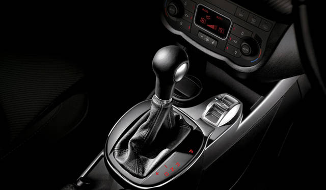 <strong>ALFA ROMEO MiTo｜アルファロメオ ミト</strong>　ギアセレクター