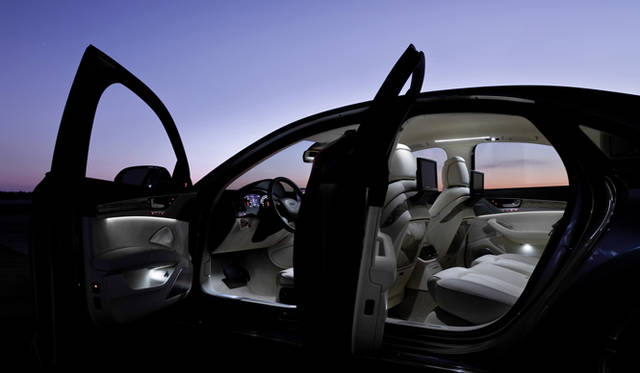 <strong>Audi A8｜アウディ A8</strong>