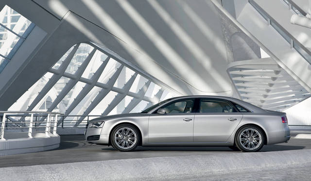 <strong>Audi A8｜アウディ A8</strong>　