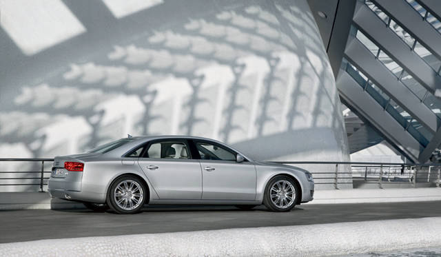 <strong>Audi A8｜アウディ A8</strong>　