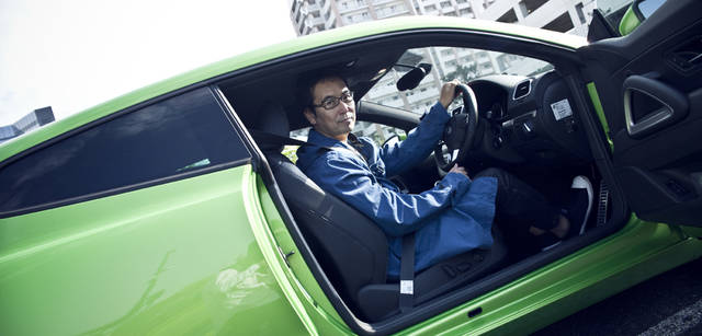 <strong>Scirocco｜シロッコ</strong>　クルマ好きの団塚氏も、デザイン、性能ともにシロッコを絶賛。