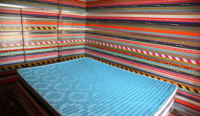 <strong>mYwaY｜マイウェイ</strong>　“泊まれるインスタレーション” 「LLOVE」