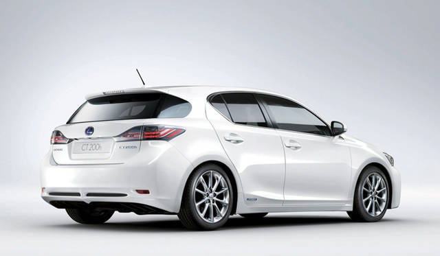 <strong>LEXUS CT200h｜レクサス CT200h</strong>