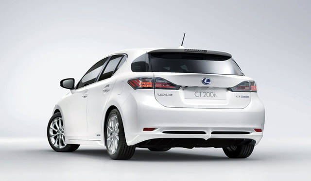 <strong>LEXUS CT200h｜レクサス CT200h</strong>