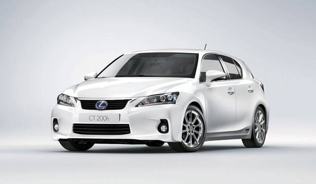 <strong>LEXUS CT200h｜レクサス CT200h</strong>