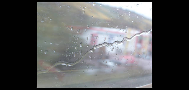 <strong>川内倫子×リコーGXR</strong> ｜「ドイツ→パリ」　車窓から