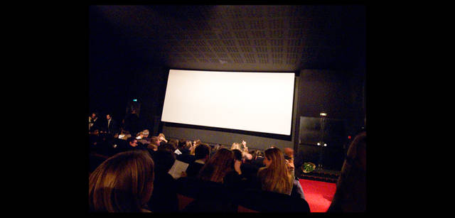 <strong>川内倫子×リコーGXR</strong> ｜「ドイツ→パリ」　ALEC SOTHのドキュメンタリー映画試写会5分前